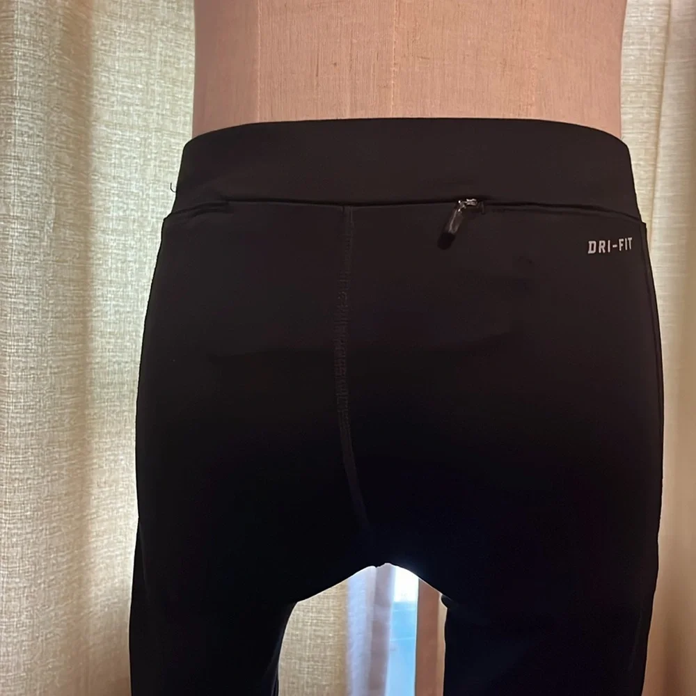 Nike Black Dri Fit Running Capri Stretch Waist Womens Small